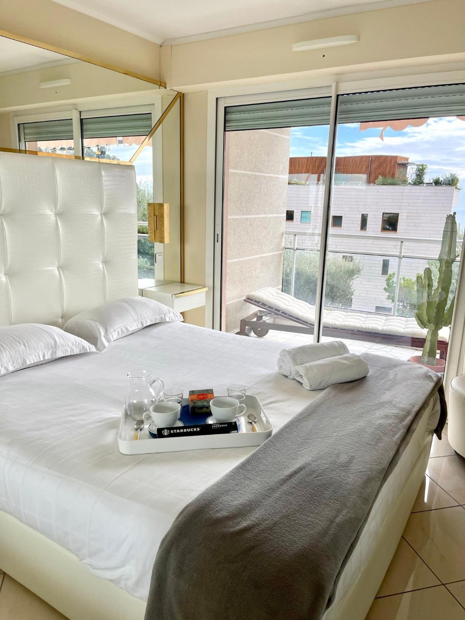 Ferienwohnung Les Jardins De Monaco Vue Mer Et Piscine Saint-Antoine  Exterior foto